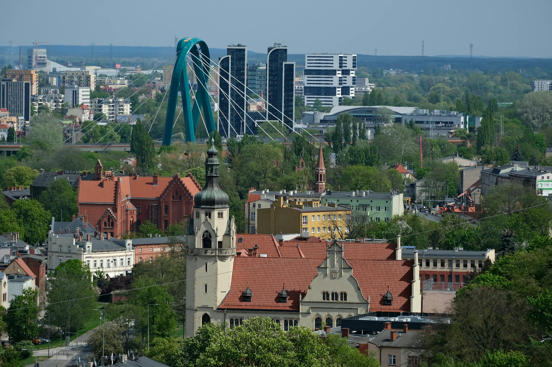 Plakat informujący o wydarzeniach kulturalnych "Pan Ryba" i "Zabawa w Pochowanego 2" w Oświęcimiu